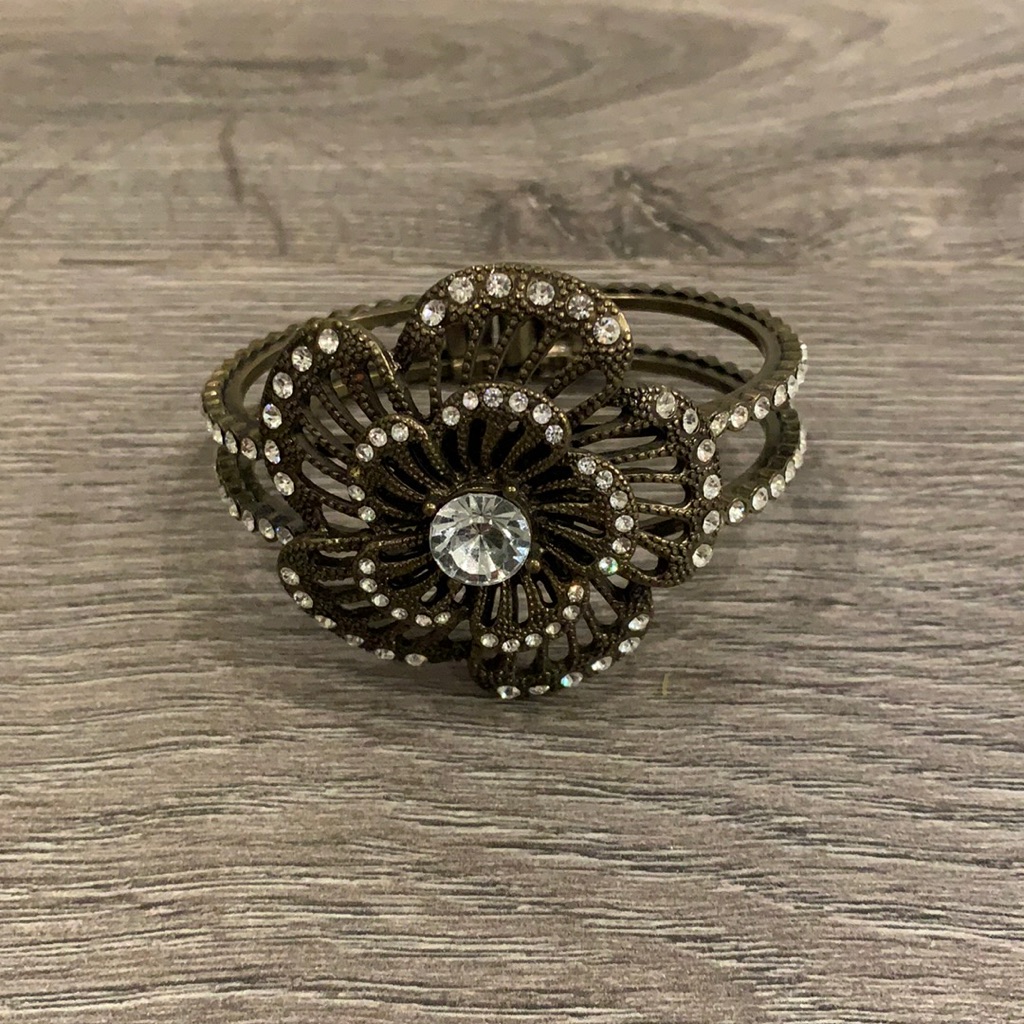 Flower Bangle.